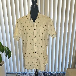 Eighty Eight Cactus Print Button Down Top Size L Tote H NWOT